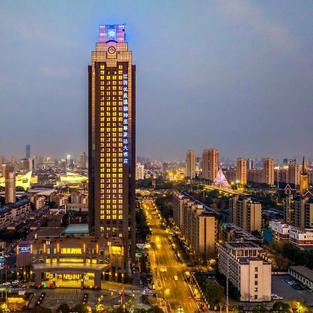 Wyndham Grand Plaza Royale Changsheng Jiangyin Hotel Bagian luar foto