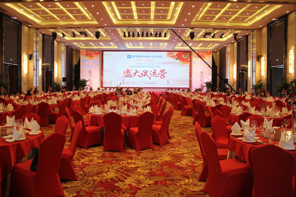 Wyndham Grand Plaza Royale Changsheng Jiangyin Hotel Bagian luar foto