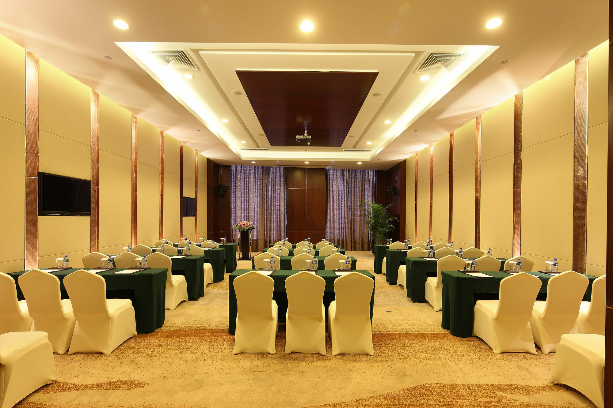 Wyndham Grand Plaza Royale Changsheng Jiangyin Bagian luar foto