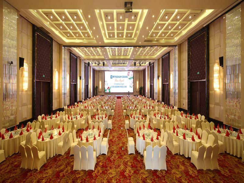 Wyndham Grand Plaza Royale Changsheng Jiangyin Bagian luar foto