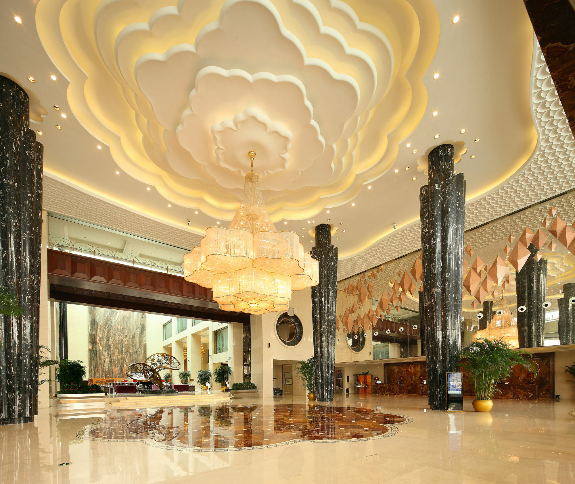 Wyndham Grand Plaza Royale Changsheng Jiangyin Hotel Bagian luar foto